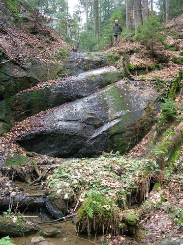 Pomnik przyrody Wodospad Trzy Wody w Komborni